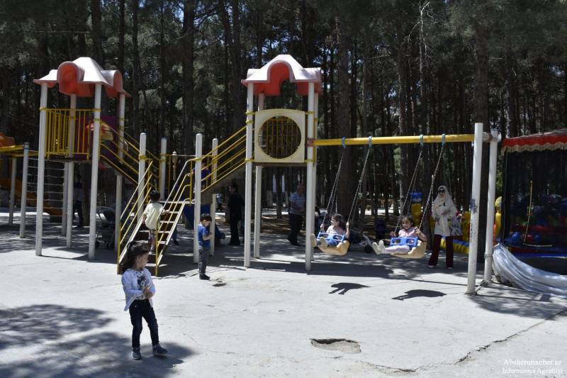 Qadın atraksiondan yıxılıb öldü - Xırdalan parkında dəhşət