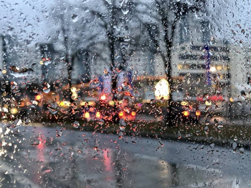 Bəzi yerlərdə şimşək çaxıb, leysan yağıb - Bəs günün sonuna hava necə olacaq?