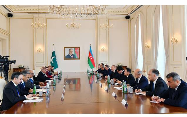 İlham Əliyev və Məhəmməd Şahbaz Şərifin geniş tərkibdə görüşü keçirildi
