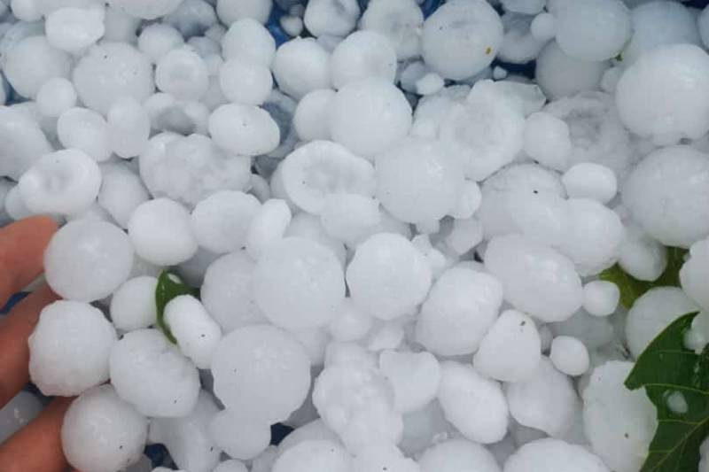 Goranboyun Böylü qəsəbəsindən sel keçib, Ağdamın kəndlərinə dolu düşüb