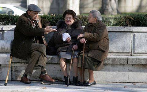 Qadınların pensiyası artırıla bilər? - Açıqlama