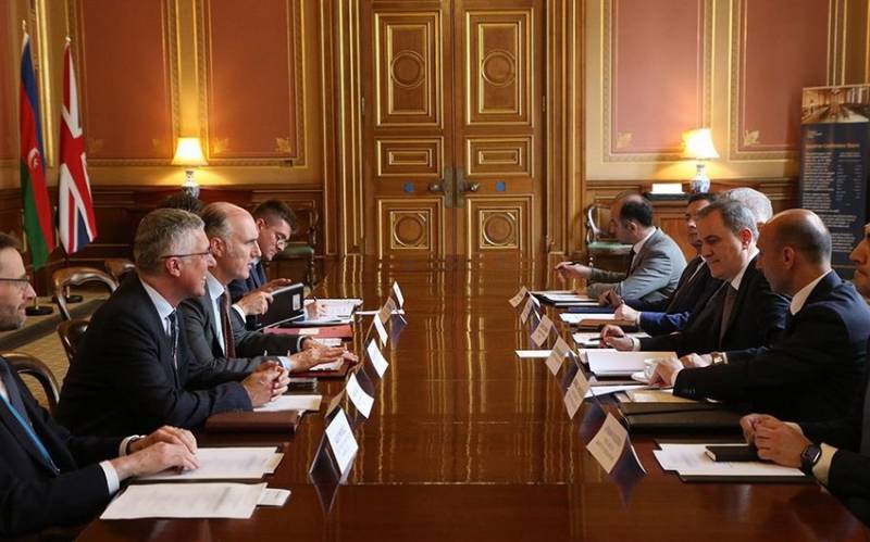 “Strateji dialoqumuz Britaniya-Azərbaycan münasibətlərini dərinləşdirir” - Səfir