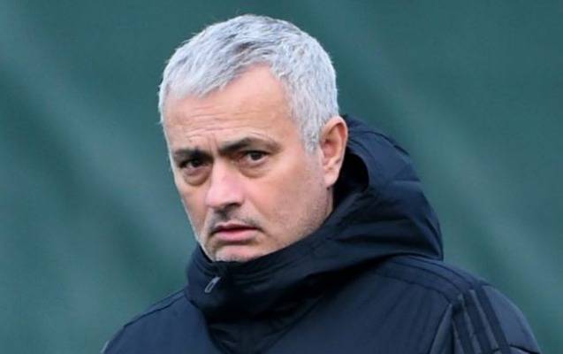 UEFA Mourinyonu cəzalandırdı