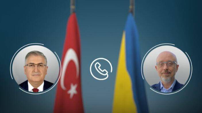 Türkiyə və Ukrayna müdafiə nazirləri telefonla danışdı