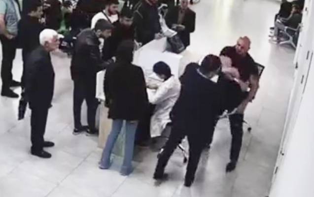 Qazinin çənəsini qıran idmançı ev dustaqlığına buraxıldı - VİDEO