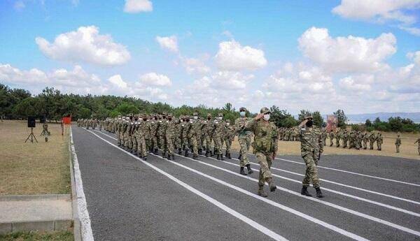 Yeni gələn çağırışçıların hərbi hissələrdə qəbulu davam edir