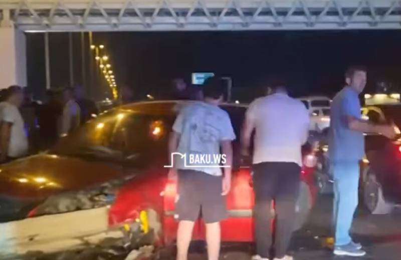 Bakıda gecə saatlarında DƏHŞƏTLİ QƏZA: Ölən və yaralananlar var - VİDEO
