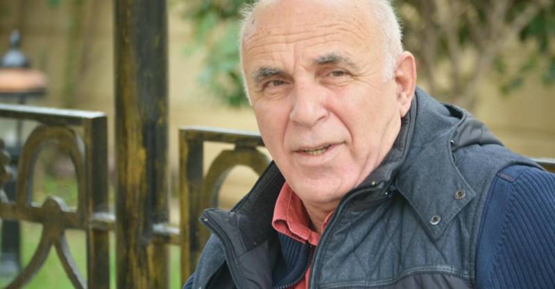 \"Həkimlər qadağa qoysa da, fanatına görə səhnəyə çıxıb\"