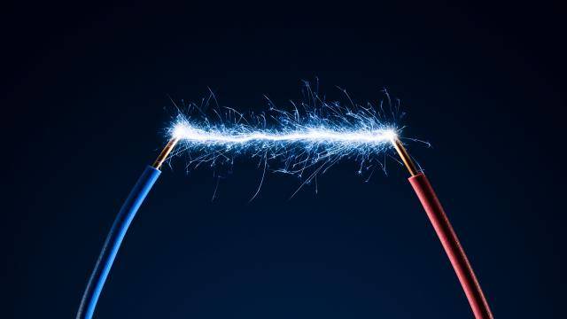 Alimlər \"havadan\" elektrik enerjisi əldə etməyin yolunu tapdılar – İnqilabi kəşf