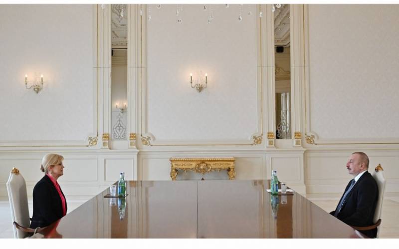 İlham Əliyev Xorvatiyanın sabiq Prezidentini qəbul etdi