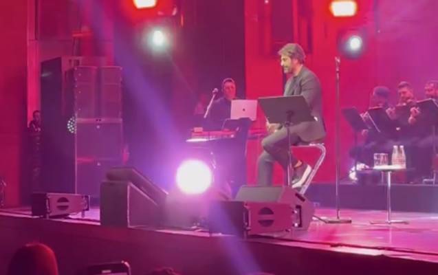 Mahsun Kırmızıgülün Bakı konsertində duyğulu anlar - Azərbaycana və İlham Əliyevə təşəkkür etdi (VİDEO)