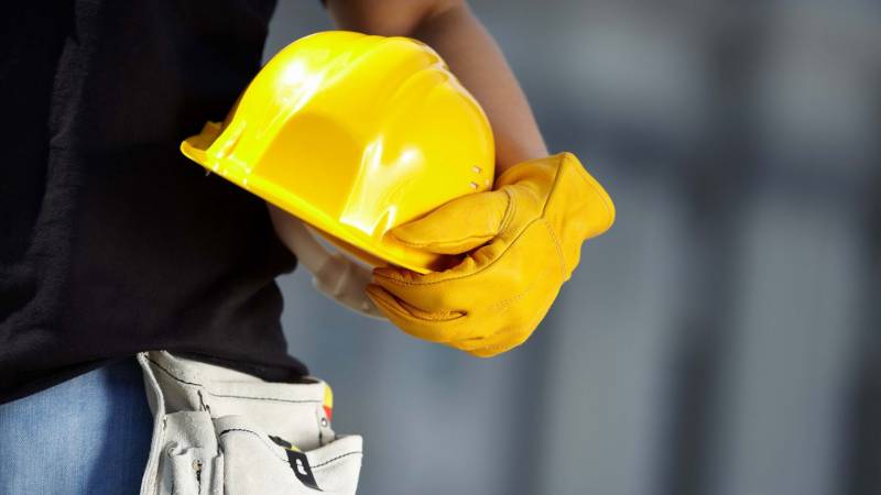 Bakıda daha bir fəhlə faciəvi şəkildə ÖLDÜ