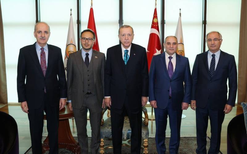 Ərdoğan YAP nümayəndə heyətini qəbul etdi