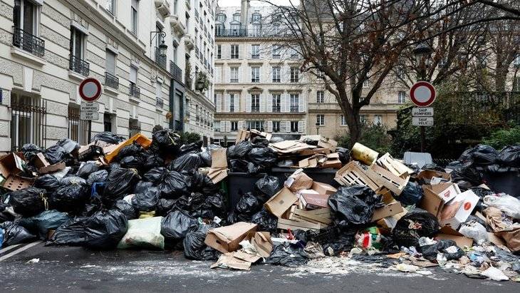 Paris zibil şəhərinə çevrildi – Hökumət bu yola əl atdı