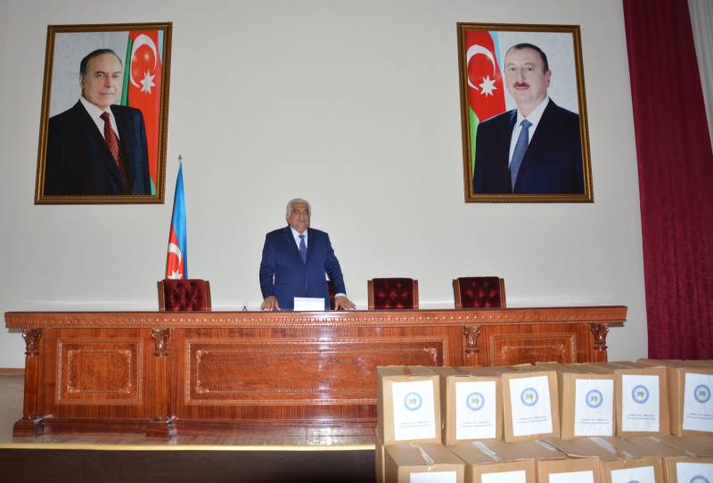 Əhəd Abıyev şəhid ailələri ilə görüşdü - FOTOLAR