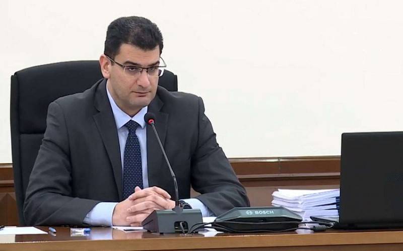İrəvan meri istefa verdi