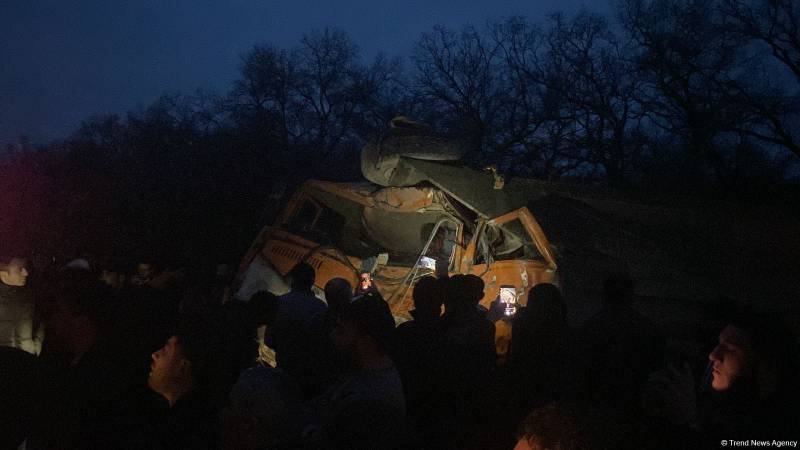 Bakı-Quba yolunda AĞIR QƏZA: Ölənlər var - YENİLƏNİB (FOTO)