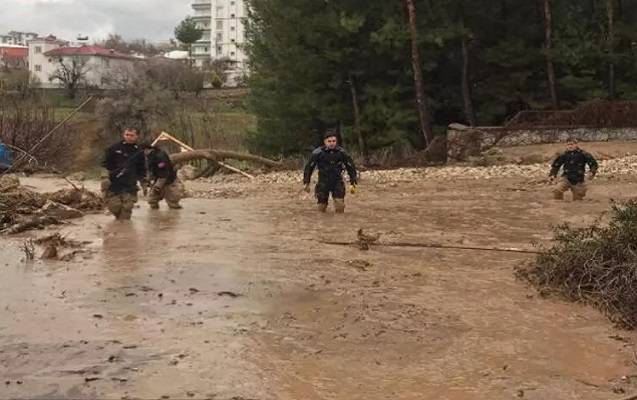 Türkiyədə sel qurbanlarının sayı 19-a çatdı