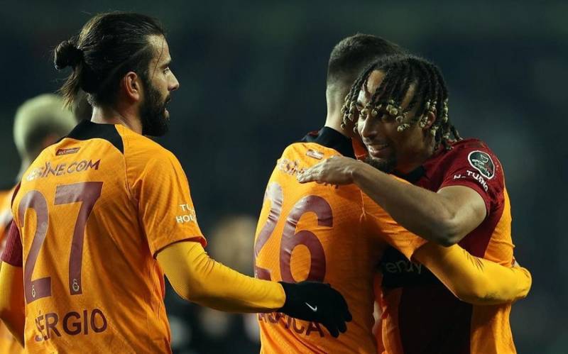 \"Qalatasaray\" Bakıya 23 futbolçu ilə gəlir - SİYAHI