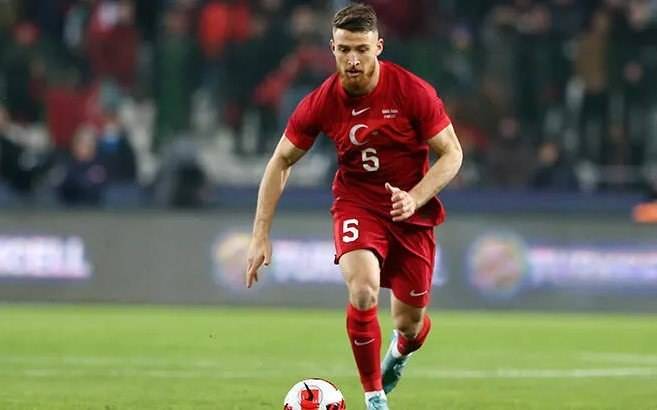 \"Azarkeşlərin bizi fitə basacağını bilirdik\" - Türk futbolçu