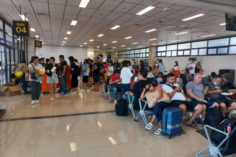 Hava limanında elektrik kəsilməsi 46 uçuşu ləğv etdi