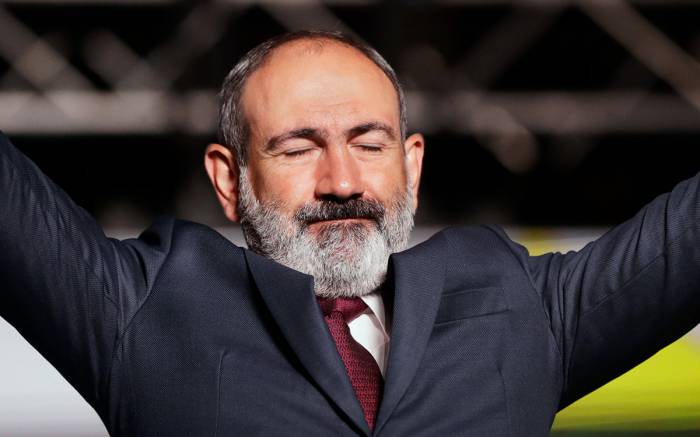 Paşinyanın Laçın yolundan eşidilən xırıltı səsləri...