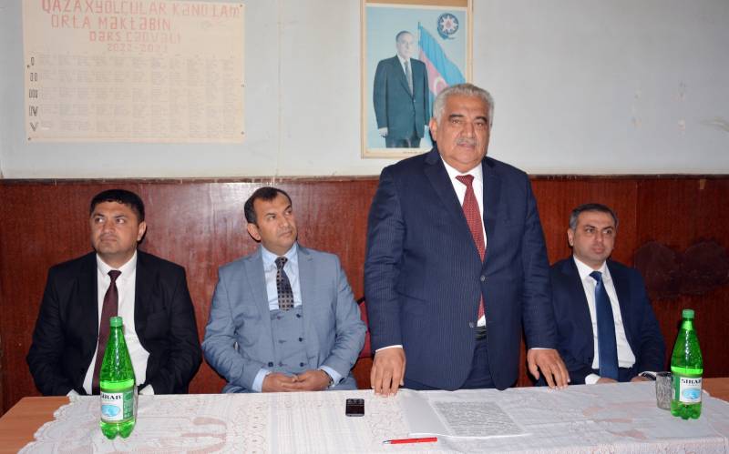 Əhəd Abıyev Qazaxyolçular kəndində səyyar qəbul keçirdi - FOTOLAR