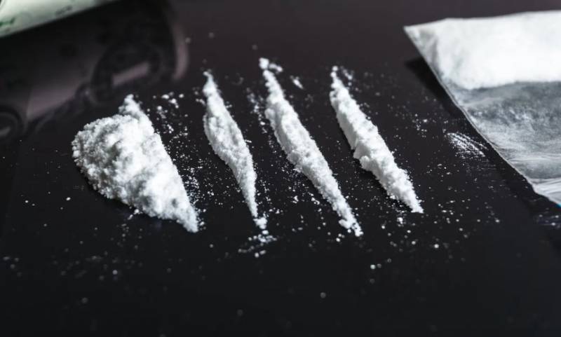 Hava limanında əlil arabasından 8,4 kiloqram narkotik maddə aşkar edildi