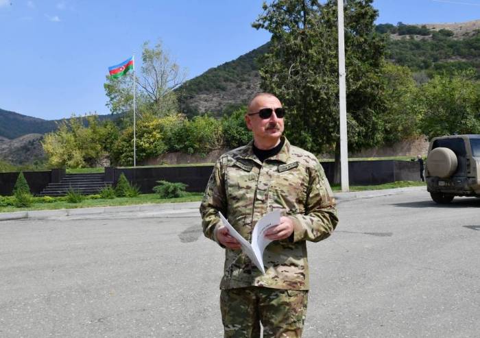 Hadrutda inzibati mərkəzin təməli qoyulub