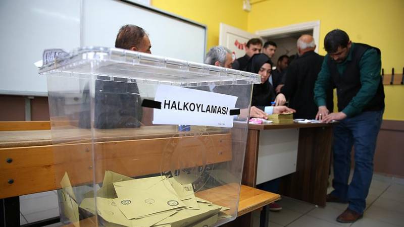 Azərbaycandakı Türkiyə vətəndaşlarının səsverməsi başladı