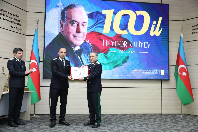 Firad Əliyev Baş Prokurorun Fəxri Fərmanı ilə təltif edildi - FOTO