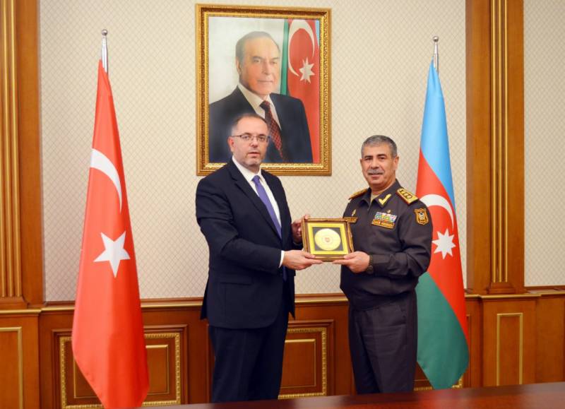 Zakir Həsənov türkiyəli rektorla görüşdü - FOTO