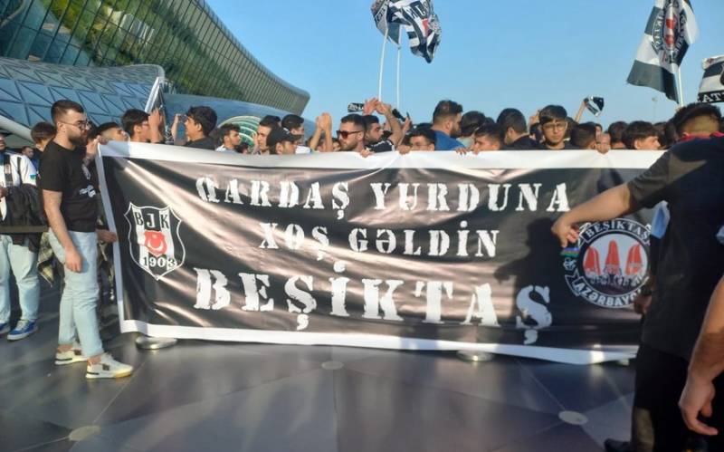 \"Beşiktaş\" klubu Bakıya gəldi