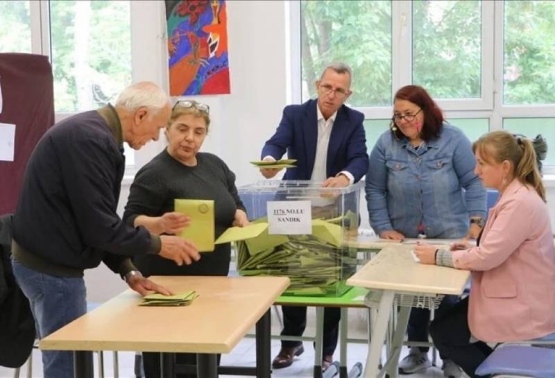 Seçkilərdə mənfi hal qeydə alınmayıb - YSK sədri