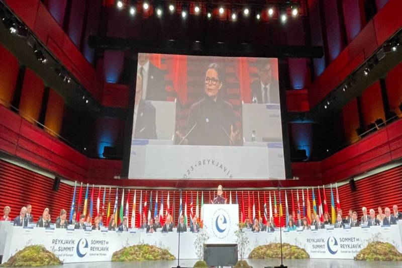 Ceyhun Bayramov zirvə görüşündə iştirak edir