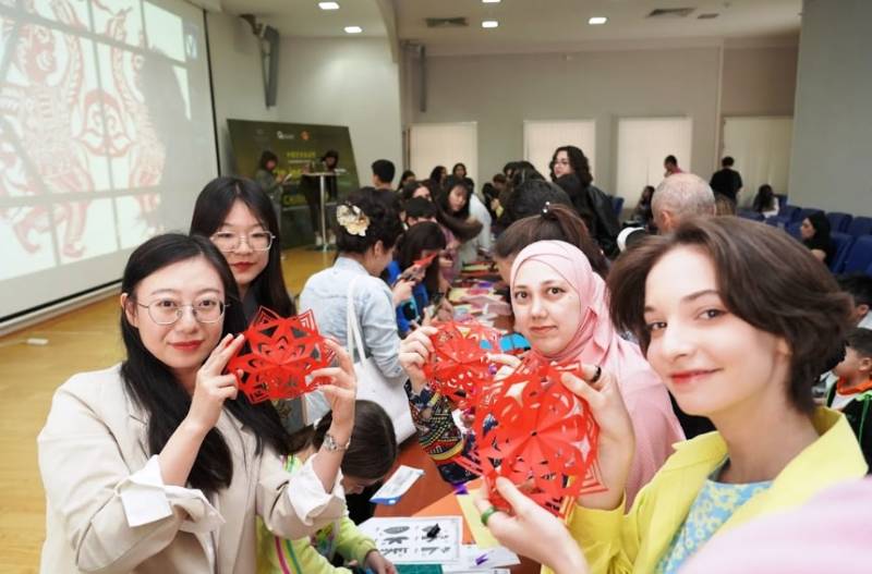 Azərbaycan Milli İncəsənət Muzeyində ADU-nun Konfutsi İnstitutunun ustad dərsləri - FOTOLAR