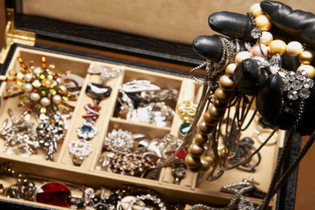 Bakıda evlərdən 8700 manatlıq o OĞURLUQ