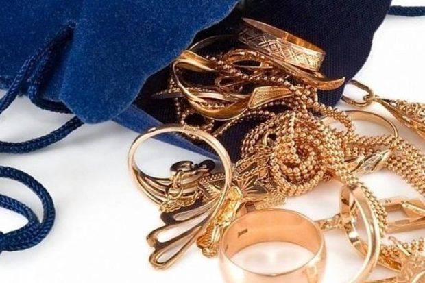 Bakıda evdən 10 min manatlıq qızıl-zinət əşyaları oğurlandı