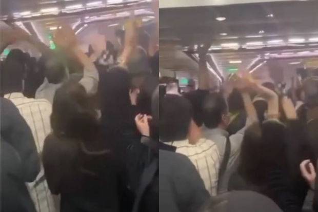Tehran metrosunda molla rejiminə qarşı etiraz aksiyası keçirildi - VİDEO