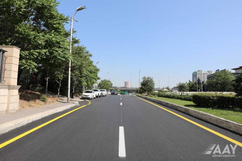 Azadlıq prospektinin yan yolunda cari təmir işləri aparıldı - FOTO