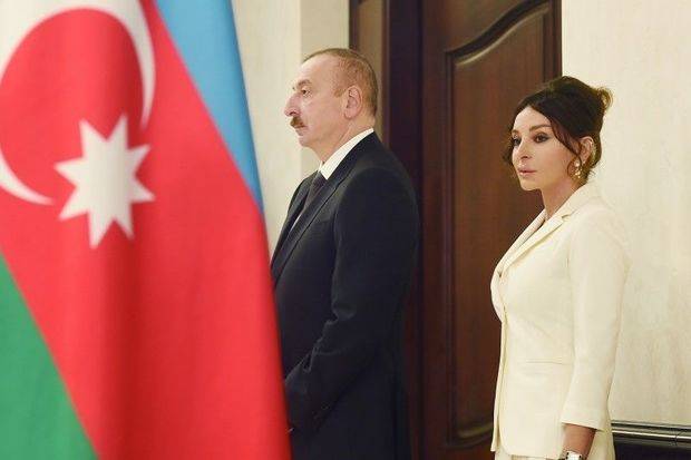 Vilnüsdə İlham Əliyevin və Mehriban Əliyevanın şərəfinə rəsmi lanç verildi