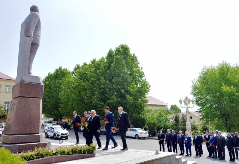 Daşkəsəndə Heydər Əliyevin 100 illik yubileyi münasibətilə konfrans keçirildi - FOTOLAR