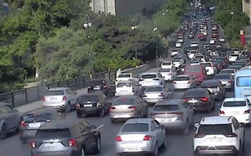 Bakıda bu yollarda tıxac var - SİYAHI