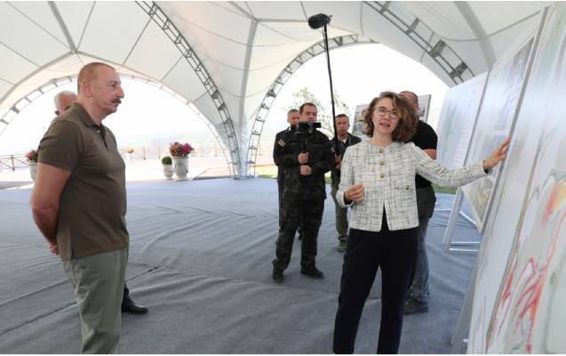 İlham Əliyevə Laçın şəhərinin Baş planı təqdim olundu - 