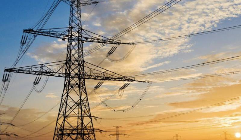 Ukraynada ölkə boyu elektrik enerjisinin verilməsində problem yarandı
