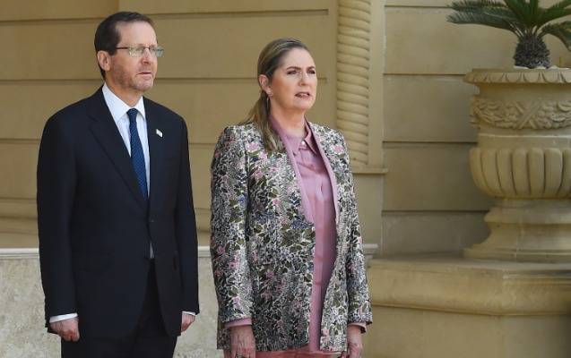 İsrail Prezidenti və xanımı İçərişəhərlə tanış oldular