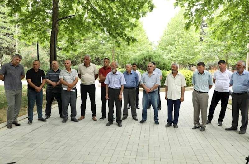 \"Səyyar qəbul otağı\" Şabran sahibkarları ilə yanaşı, sakinlərin də ixtiyarında oldu - FOTOLAR