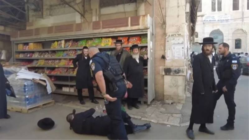 İsrail polisi yəhudilərə belə rəhm etmədi – Video