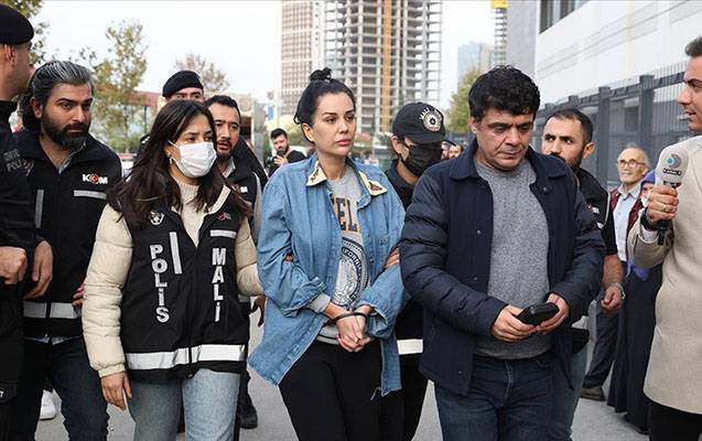 Dilan Polatla əri məhkəməyə belə aparıldı - FOTOLAR