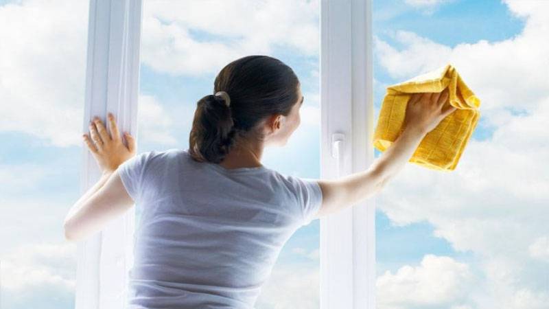 9-cu mərtəbədən yıxılan ana və qızının FOTOSU